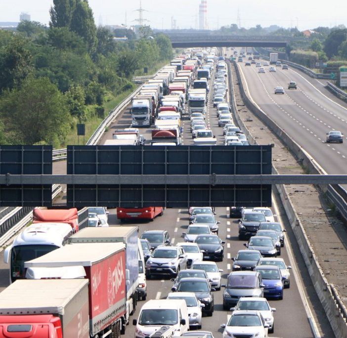 Incidente sull’A4, chilometri di coda in direzione Milano e quattro feriti