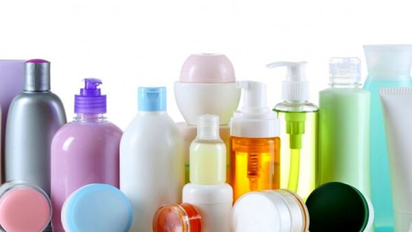 Monza, la Gdf sequestra 105mila prodotti cosmetici pericolosi