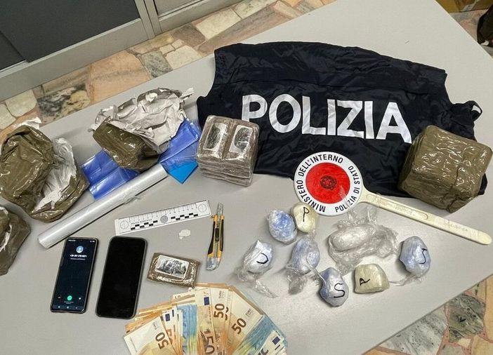 Novarese: arrestato un uomo per spaccio, in casa aveva mezzo chilo di cocaina, 2 chili di hashish e 8mila euro in contanti