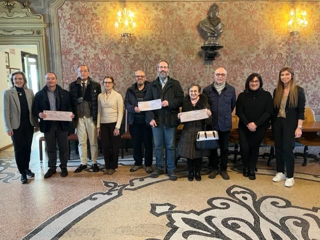 Trecate, donazione da 4mila euro a Caritas e Pane Quotidiano