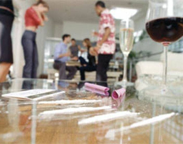 Droga party ad Abbiategrasso: finisce in carcere per violazione del divieto di dimora anche il secondo componente della banda