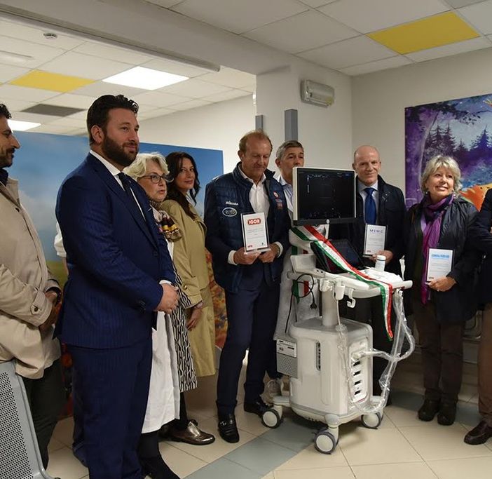 Un nuovo ecografo all'azienda ospedaliera Maggiore della carità di Novara