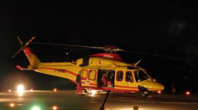 Vittuone: ragazza cade dal balcone di casa, finisce in codice giallo al Niguarda