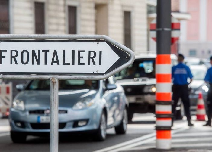 Dal 1° febbraio basta tamponi per entrare in Italia dalla Svizzera, sarà sufficiente il green pass