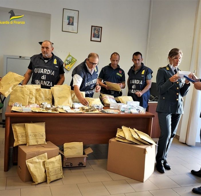 Commercio illecito di farmaci e sostanze dopanti tra Italia e Svizzera: nove condannati. Indagini anche in provincia di Pavia