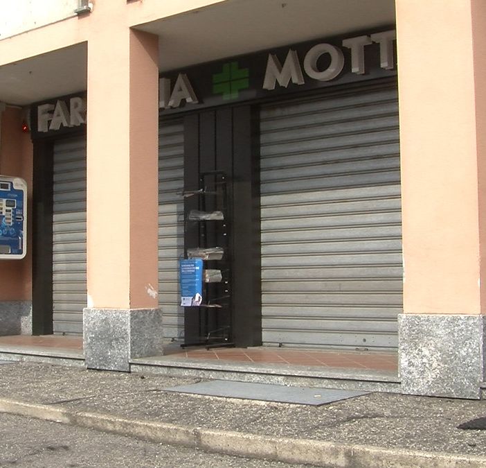 Vigevano: tentano la spaccata alla farmacia Motta, denunciate due persone