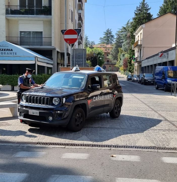 Salice Terme: malamovida, 6 giovani denunciati per lesioni