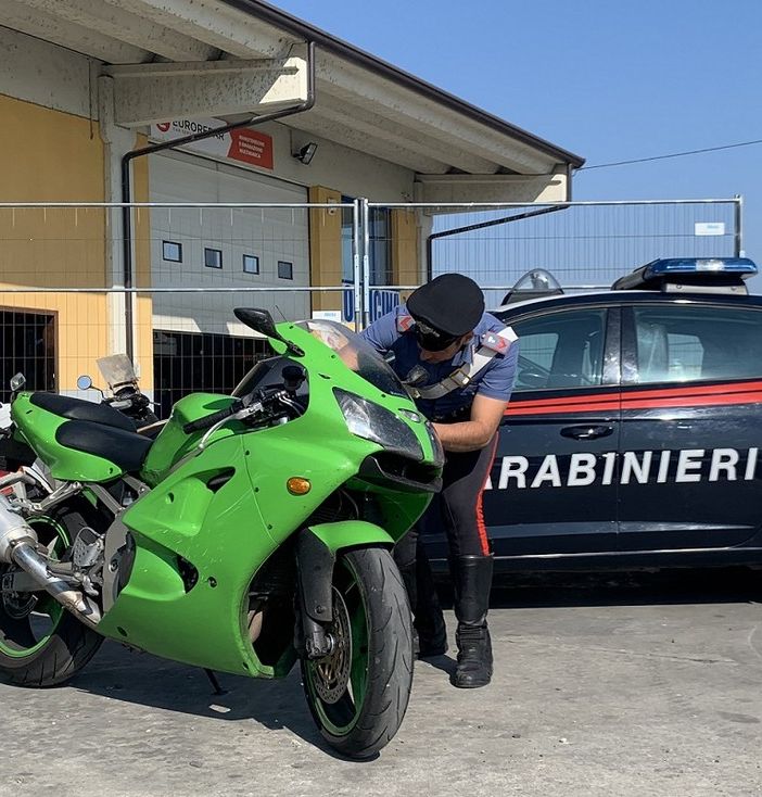 Non si ferma all’alt dei Carabinieri. Rocambolesco inseguimento per le strade di Voghera