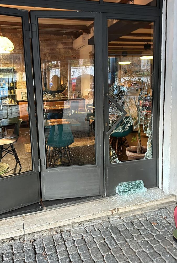Vigevano: spaccata in un ristorante di via Rocca Vecchia, ladro in fuga con la cassa