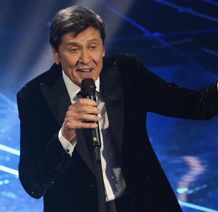 Gianni Morandi compie 80 anni: &quot;Quanta strada abbiamo fatto&quot;