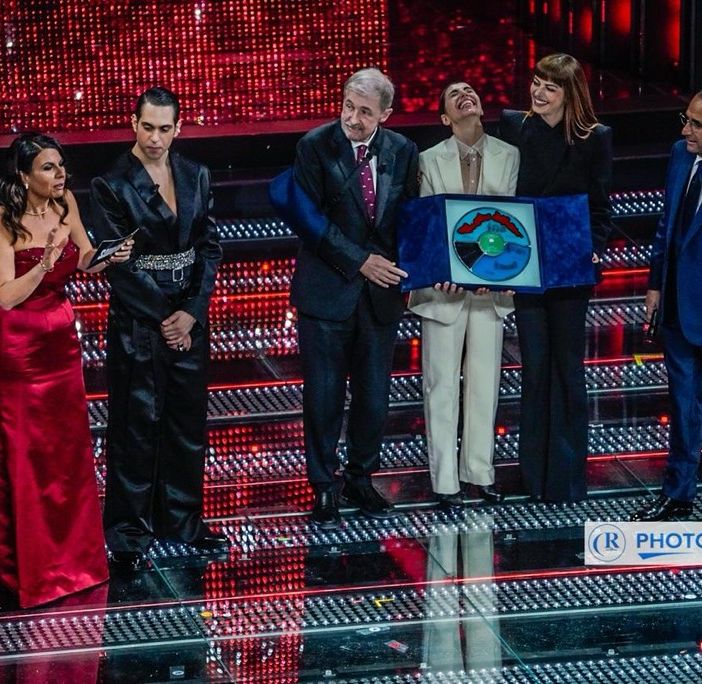 Sanremo 2025, Giorgia vince la serata cover in duetto con Annalisa: &quot;Questo premio è nostro&quot;