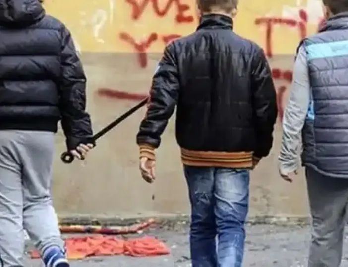 Novara: aggressioni e insulti razzisti, 5 ragazzi denunciati