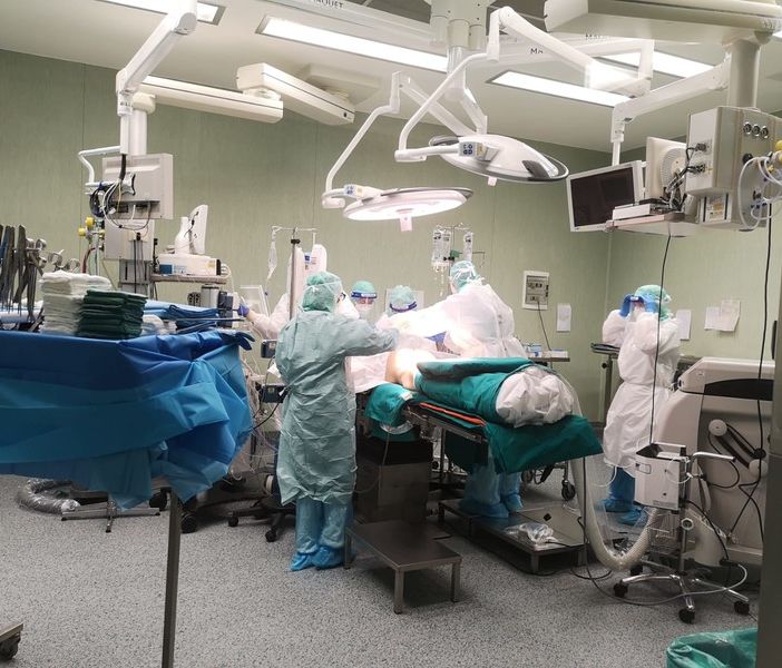 Eccezionale intervento salva la vita a una donna: alle Molinette asportato tumore ovarico di 70 chili