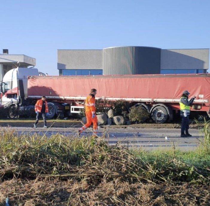 Vercelli: un morto e una ferita gravissima nello scontro sulla Tangenziale