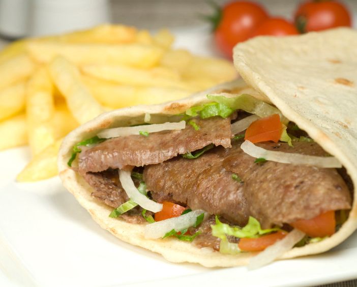 Vercelli: kebab avariato nel camion, multa da 3mila euro