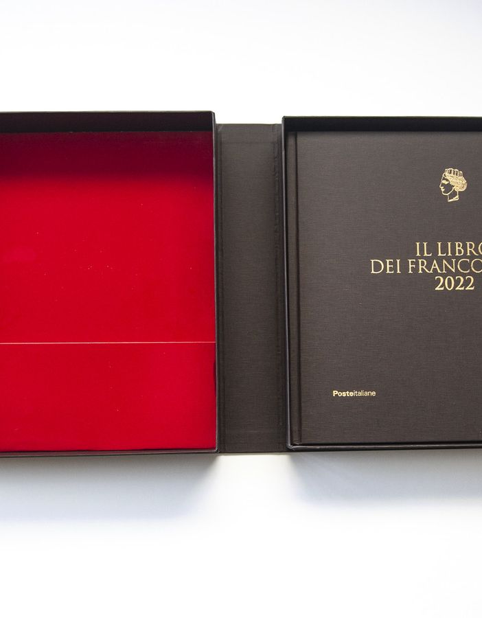 Poste Italiane: da oggi disponibili per i collezionisti  della provincia di Pavia,  i libri e gli album dei francobolli 2020, 2021, 2022