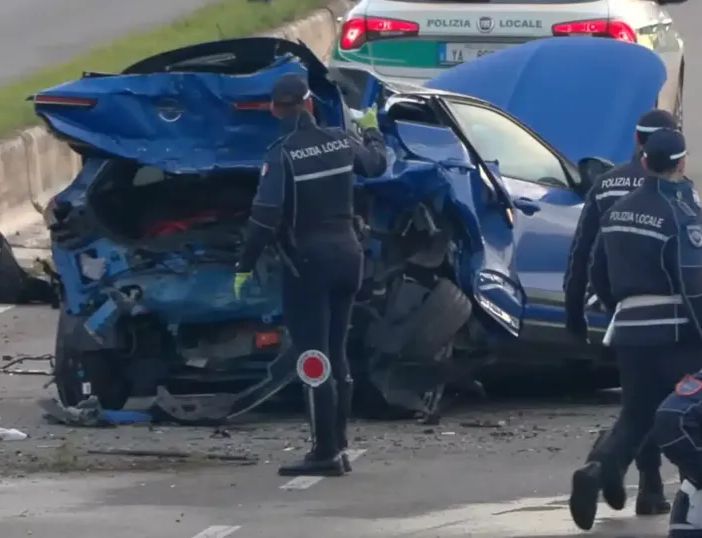 Incidente mortale di Milano: indagato per omicidio stradale l’autista della Golf
