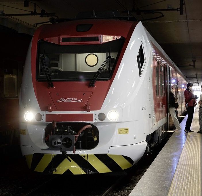 Sciopero del 5 febbraio: disagi per treni e collegamenti aeroportuali