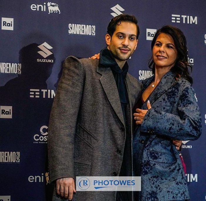 Sanremo 2025, la scaletta della serata cover: aprono Rose Villain e Chiello, Sarah Toscano con gli Ofenbach si esibirà per 16esima