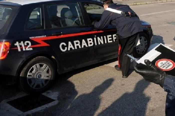 Magenta: lite condominiale degenera, un uomo al pronto soccorso