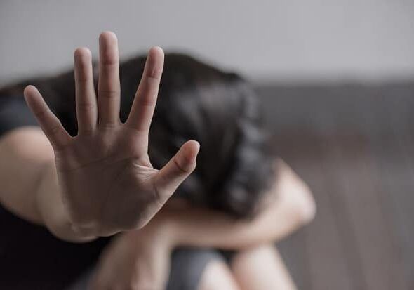 Abbiategrasso: maltratta la moglie in presenza dei figli minori, arrestato in flagranza dai Carabinieri