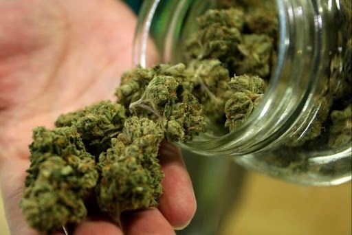 Pavia: fermato dai Carabinieri con addosso circa 60 grammi di Marijuana, nei guai un 22enne
