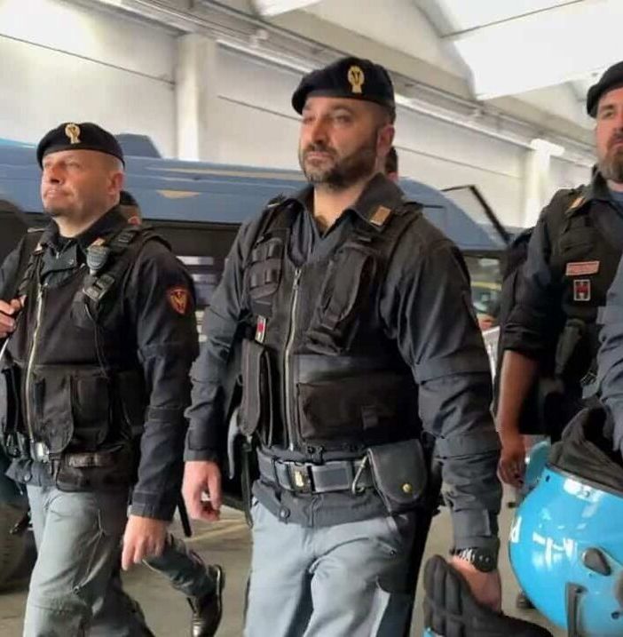 Latitante, deve scontare 21 anni. Preso dalla Mobile. Aveva obbligo di dimora ad Abbiategrasso