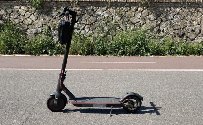 Incidente con il monopattino ad Abbiategrasso: ragazza finisce in ospedale