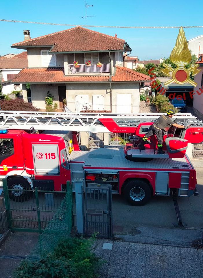 Casorate Primo: persona evacuata in abitazione dai Vigili del fuoco