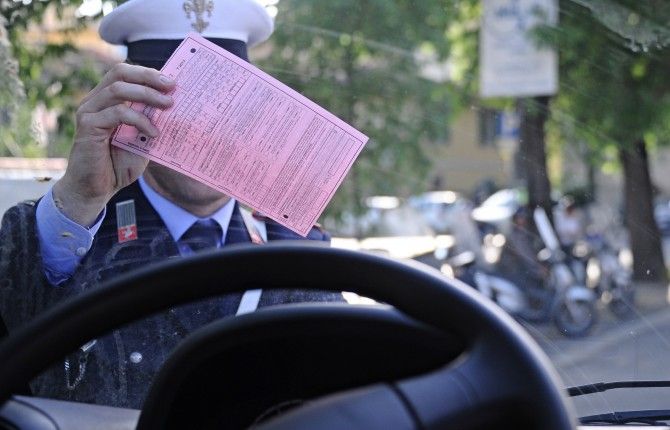 Dai monopattini ai divieti di sosta: cosa cambia nel Codice della Strada