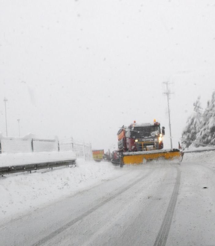 Pericolo neve sulle autostrade del Nord (e non solo): in campo 600 mezzi e 900 uomini