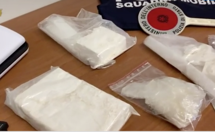 Un “giro&quot; di cocaina da 100mila euro al mese: nei guai anche un vercellese