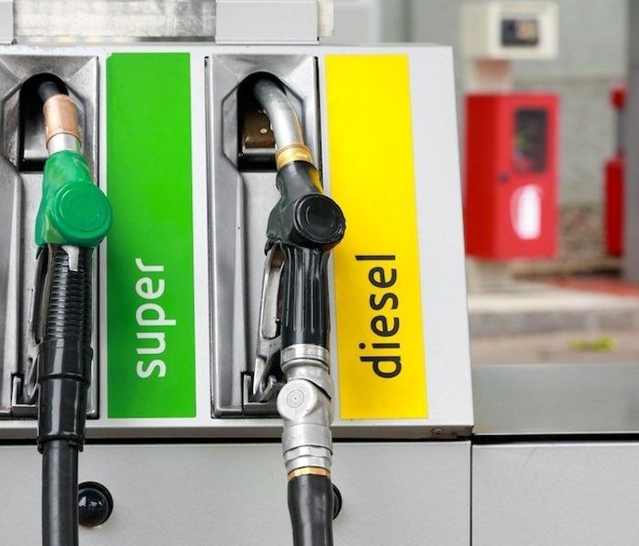 Prezzi carburanti: decreto in vigore, sconti alla pompa attesi in giornata