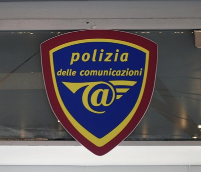 Giornata contro la violenza sulle donne. Aumentano i casi di stalking. Le attività di prevenzione della Polizia Postale