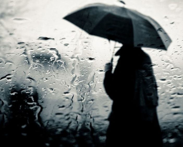 Due giorni di pioggia autunnale. Sabato torna il vento e porta il bel tempo