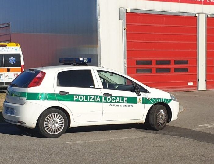 Magenta: extracomunitari allontanati dalla Polizia locale dal parcheggio davanti all’ospedale