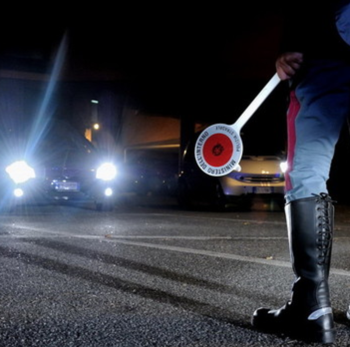Vercelli: modificava la targa con il nastro adesivo per non pagare l’autostrada