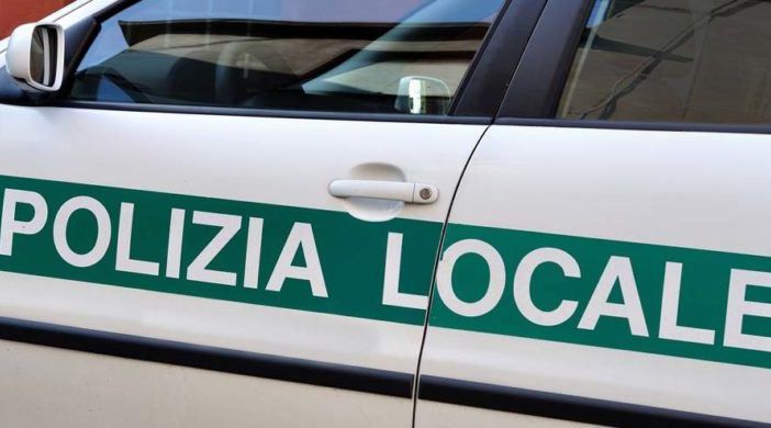 Novara: aggredisce gli agenti della Polizia locale, arrestato‍ camionista varesino