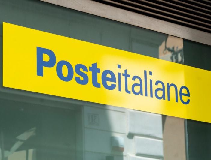 Poste Italiane: pensione di novembre, la data del pagamento e il calendario per il ritiro allo sportello