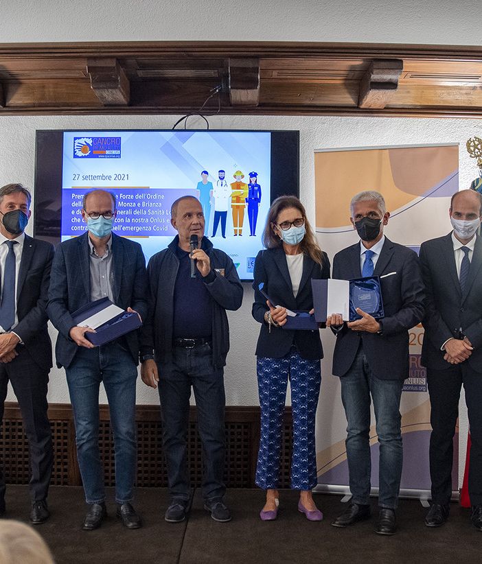 Cancro Primo Aiuto ha premiato i direttori generali delle strutture sanitarie e le forze dell’ordine che si sono distinti nella gestione della pandemia