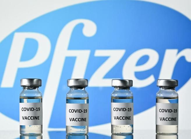 Lombardia, arrivate 250mila dosi di vaccino Pfizer: si prosegue