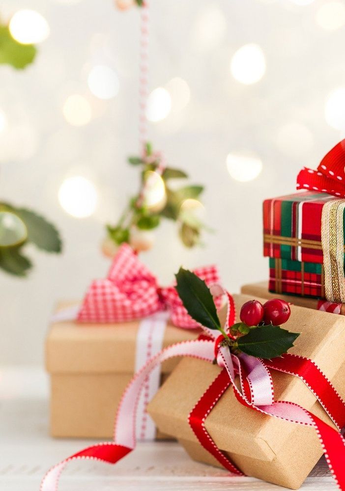 Natale: per i regali 158 euro a testa, -36% rispetto al 2019