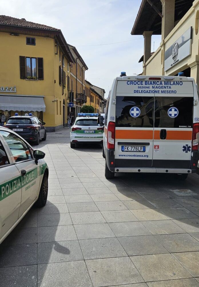 Magenta: rissa in piazza Liberazione in pieno giorno, intervenuti carabinieri, polizia locale e ambulanza