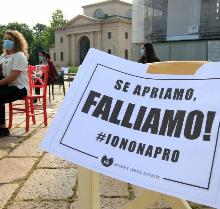 Ristoratori lombardi stremati, oggi pomeriggio protesta davanti alla Regione