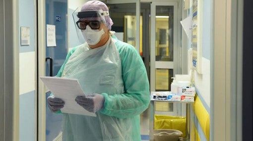 Lombardia verso la zona rossa per alcuni focolai, pressione sugli ospedali e indice Rt