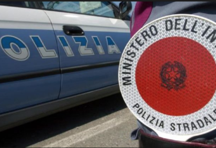 Documenti falsi alla Polizia stradale, camionista in arresto