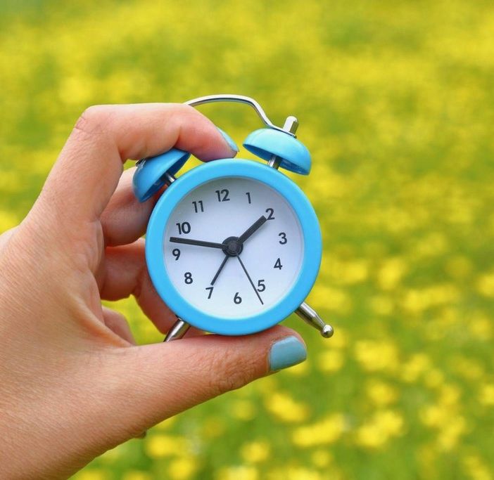 Ora legale dal 30 marzo, torna il quesito: fa bene o male?