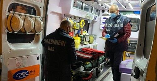 Controlli Nas sulle ambulanze, 160 veicoli irregolari e 9 sequestrati: anche a Milano
