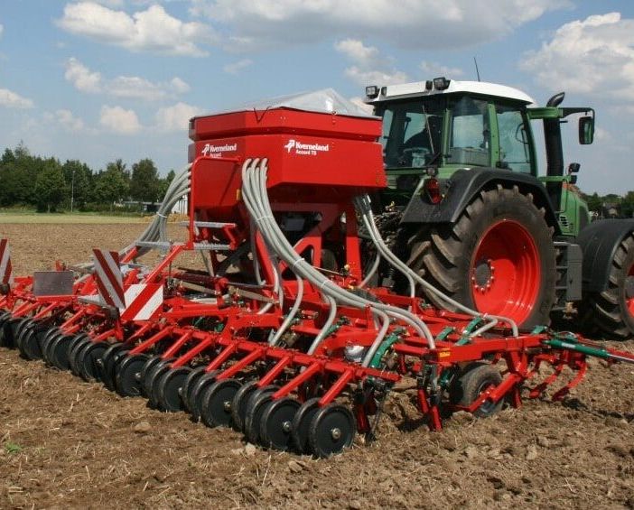 Tragedia nel Lodigiano: 18enne muore schiacciato da macchinario agricolo