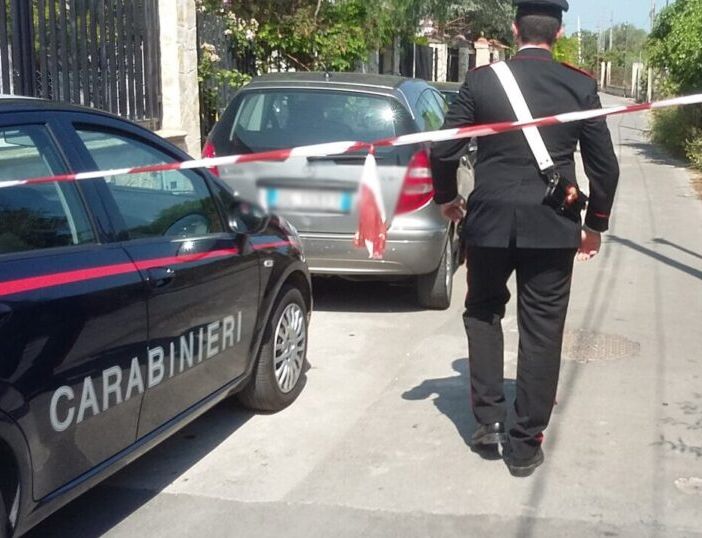 Travolge la ex moglie davanti a scuola: resta in carcere il 52enne del Novarese